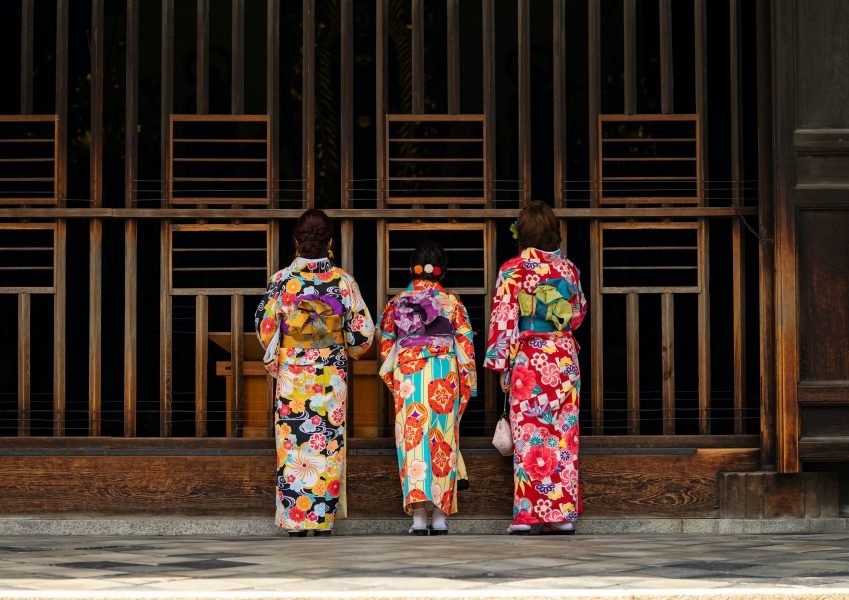 Kimono: Unveiling the Timeless Elegance and Cultural Significance