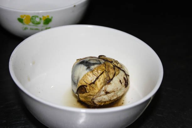 Balut : Unwrapping Culinary Culture Through a Blogger's Lens