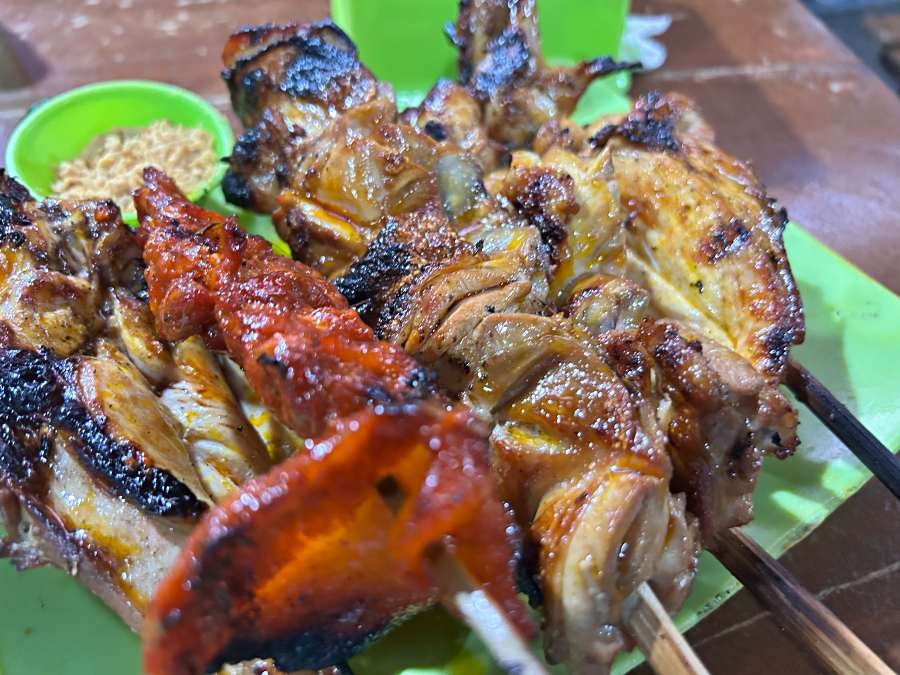 Lion's Park Grill Haus in Manokan Country | A Review